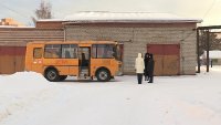 Детские автобусы теперь проверяют перед каждой поездкой дорожные полицейские