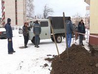 Из-за аварии на трубопроводе жители двух многоквартирных домов остались без воды