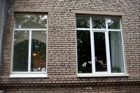 Новые окна установят в 175 школе