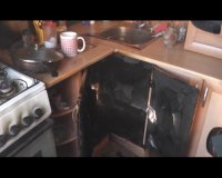 Из-за брошенного окурка в квартире сгорела кухня