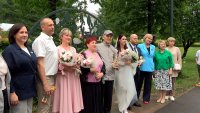 На бульваре Комсомольском торжественно открыли новый арт-объект "Дерево любви"
