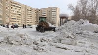 В городе началась  очистка внутридворовых территорий