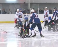 Дети с ограниченными возможностями здоровья играли в хоккей со звездами