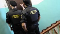 Судебные приставы заставили горожанина платить по счетам за коммунальные услуги