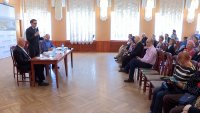 Участников клуба "Ветеран" познакомили с программами благоустройства Зеленогорска
