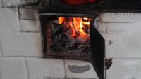 Термические  ожоги получил  садовод при  попытке  растопить    печь  с  помощью  бензина