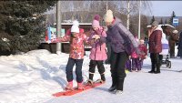 В рамках фестиваля "Выходи гулять" на набережной прошли веселые соревнования